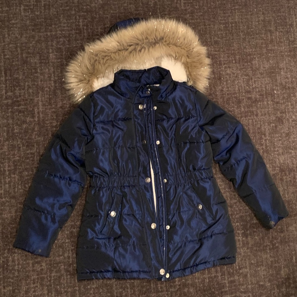 Girls (size 8/10) Winter Coat w/ detachable hood
